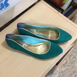 Jennifer Lopez flats.